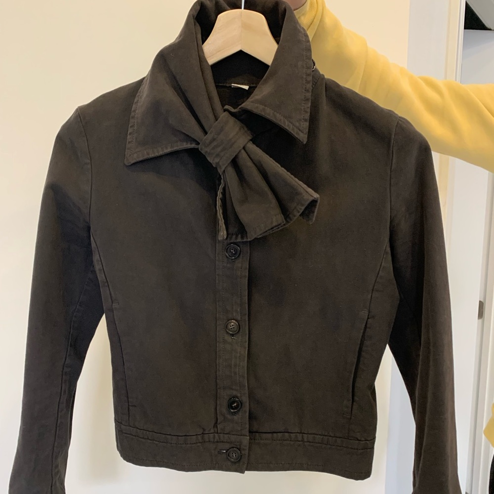 VIKTOR&ROLF magnificent jacket with bow at collar.